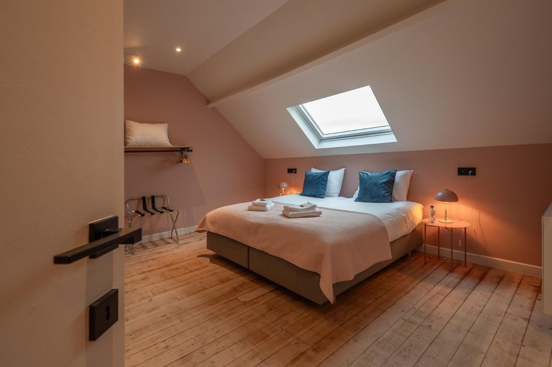 Villa Cezar - Big House At The Center Of Bruges - Free Parking ภายนอก รูปภาพ